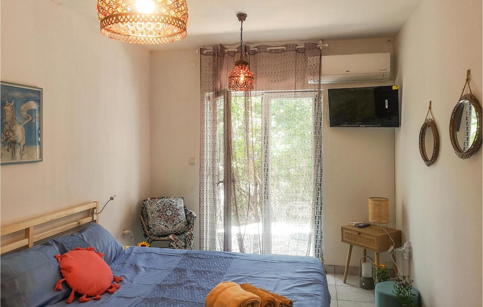 Pet Friendly Apartment In Novalja With Kitchen エクステリア 写真