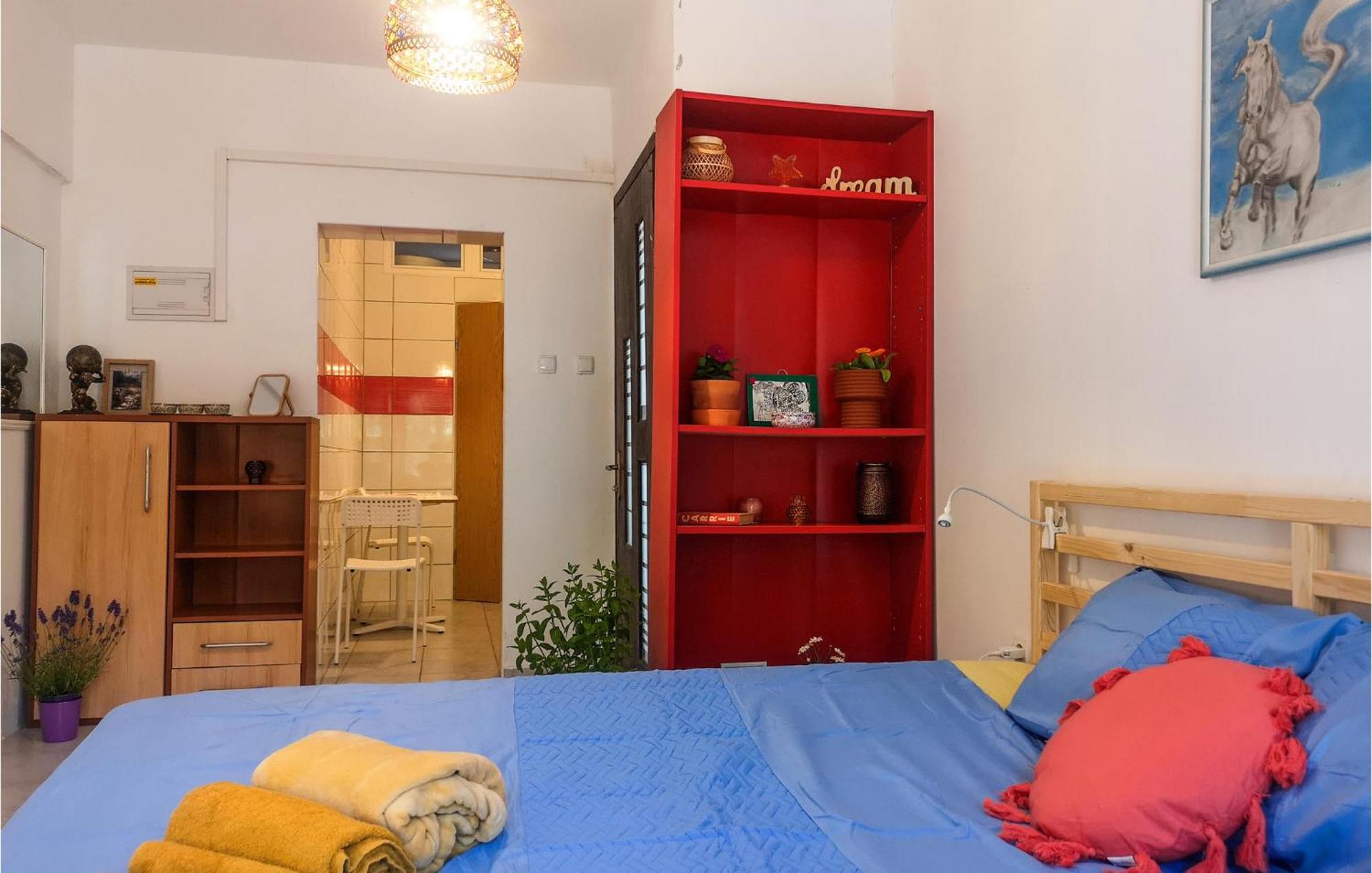 Pet Friendly Apartment In Novalja With Kitchen エクステリア 写真